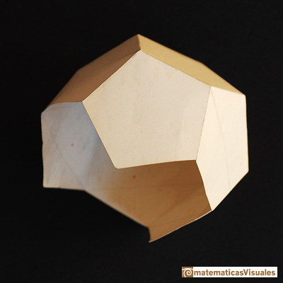 Dodecahedron plane net: build your own dodecahedron with paper | matematicasVisuales