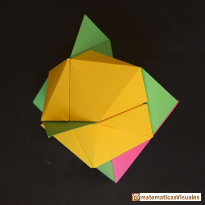 Icosaedro en octaedro: construcción con cartulina | matematicasVisuales