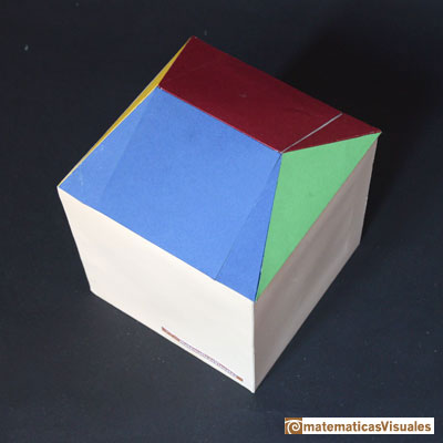 Dodecahedron and cube: to calculate the volume of one roof | matematicasVisuales