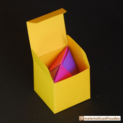 Construcción de poliedros: cajita cúbica y tetraedro hecho con origami modular | matematicasVisuales
